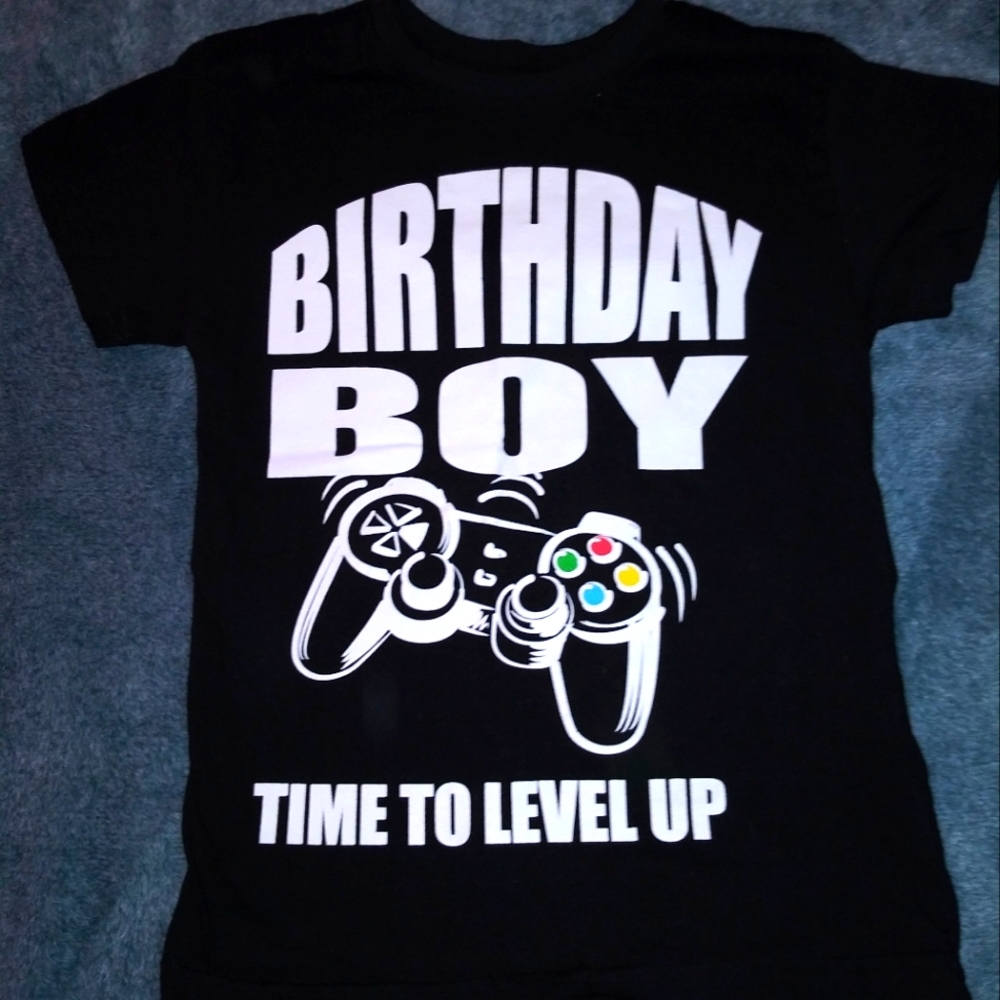 Boys youth small Birthday Tee